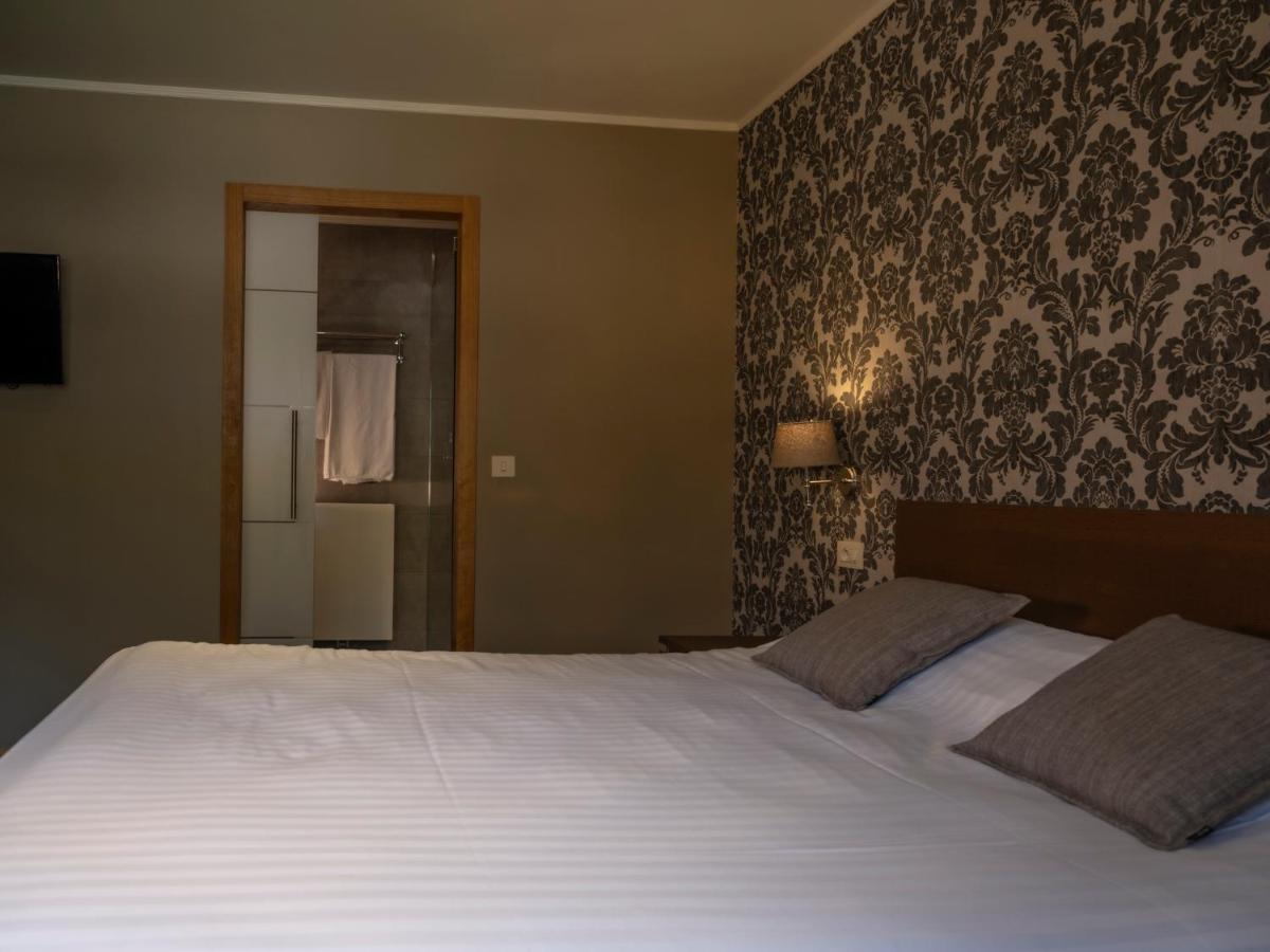 Hotel le Fenil Celles  Extérieur photo