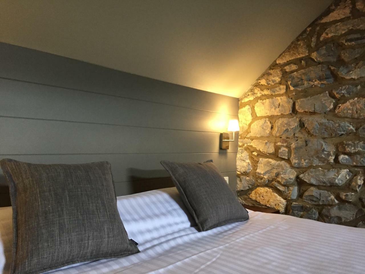 Hotel le Fenil Celles  Extérieur photo